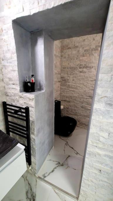 Modern Studio At Unirii Bucharest Exterior photo